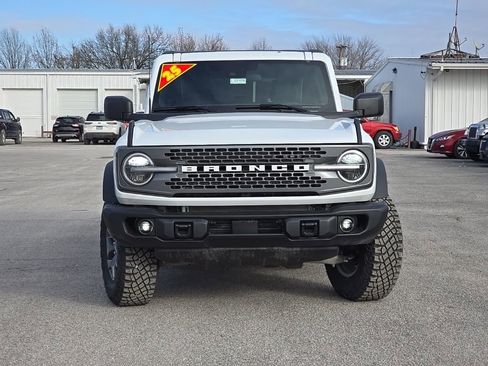 New 2025 Ford Bronco Badlands image 2