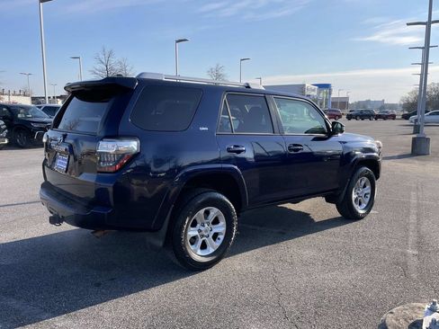 Used 2018 Toyota 4Runner SR5 image 4