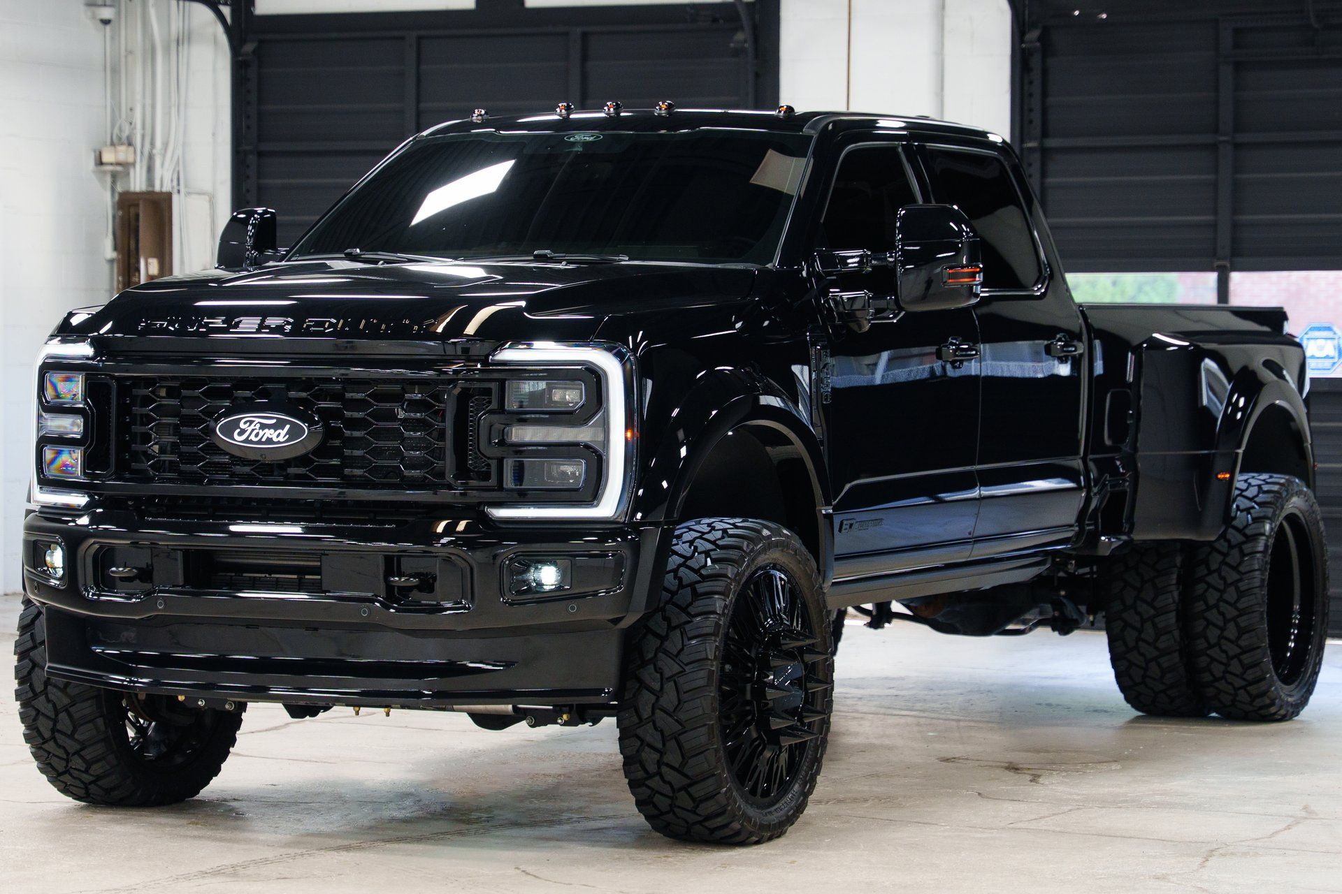 Used 2025 Ford F450 Platinum AWD/4WD image 11