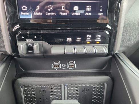 New 2026 RAM 2500 Laramie w/ Night Edition image 34