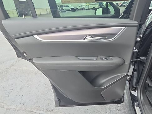 Used 2024 Cadillac XT6 Luxury w/ LPO, Floor Liner Package AWD/4WD image 18