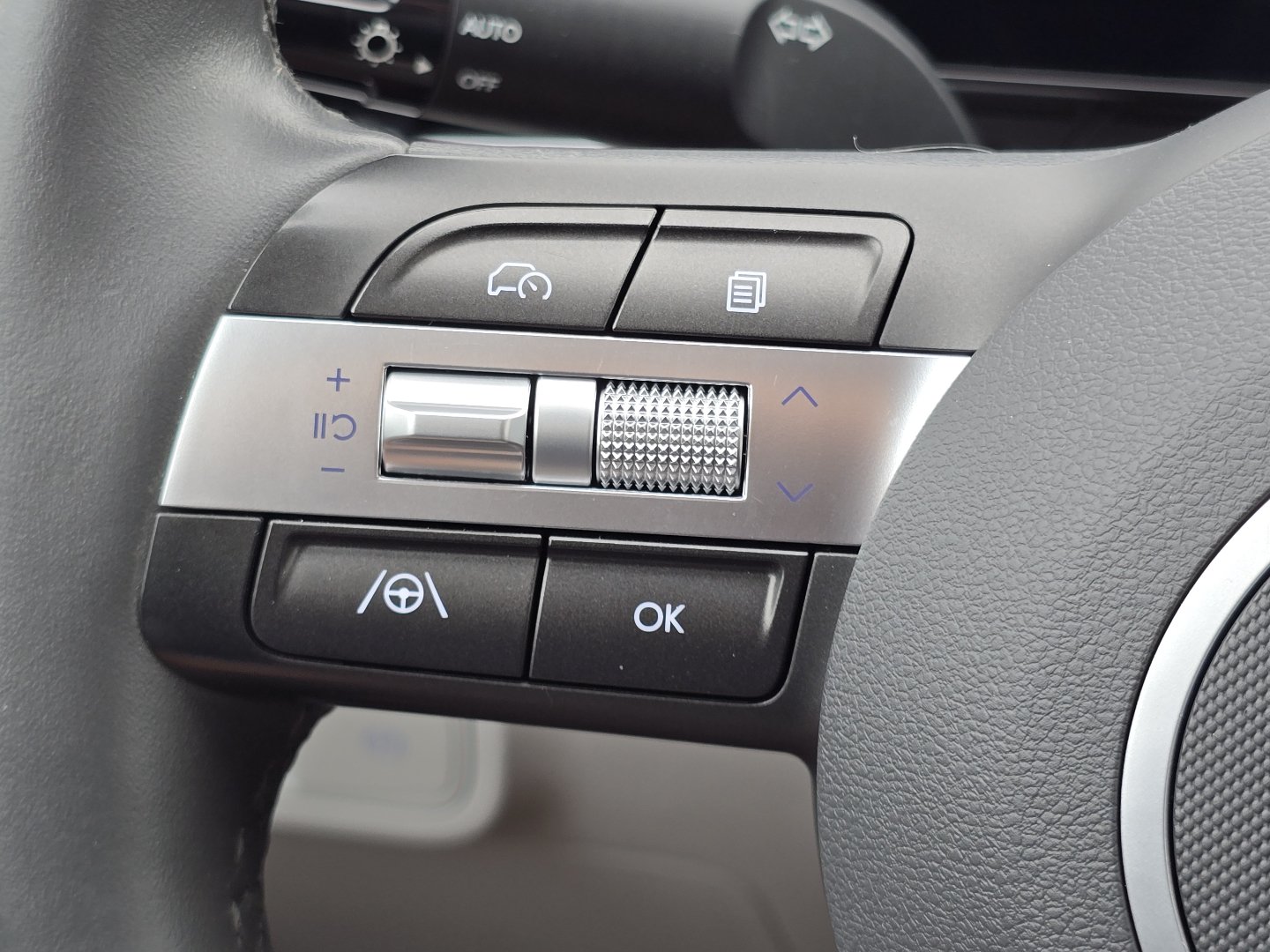 Used 2024 Hyundai Kona SEL FWD image 10
