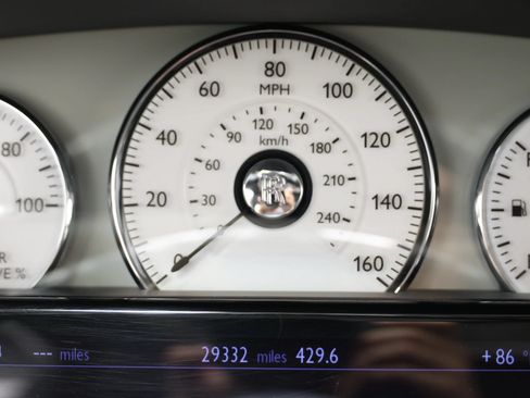 Used 2013 Rolls-Royce Ghost RWD image 34