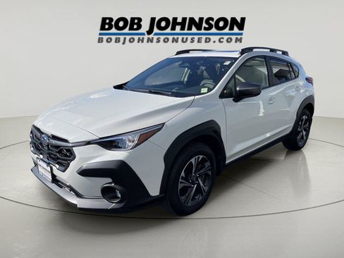 Used 2024 Subaru Crosstrek 2.0i Premium AWD/4WD image 3