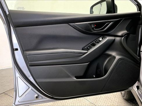 Used 2023 Subaru Crosstrek 2.0i Premium image 17