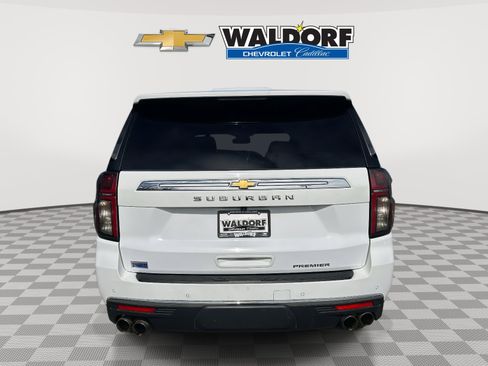 Used 2023 Chevrolet Suburban Premier AWD/4WD image 5