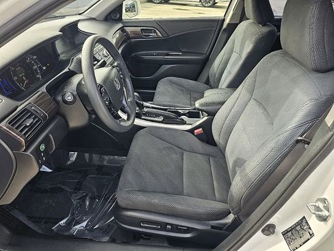 Used 2017 Honda Accord Hybrid Sedan image 24