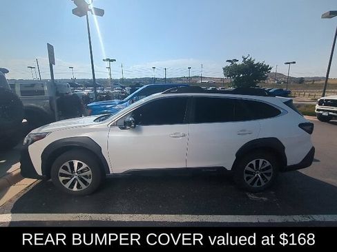 Used 2024 Subaru Outback Premium AWD/4WD image 4