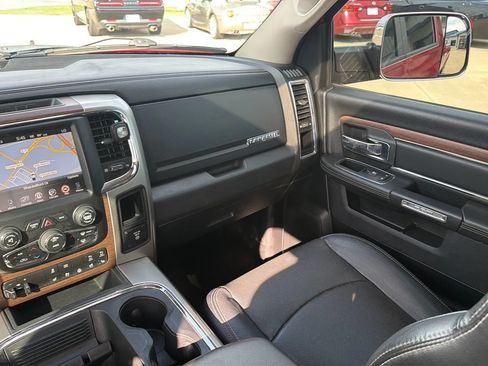 Used 2017 RAM 1500 Laramie AWD/4WD image 62