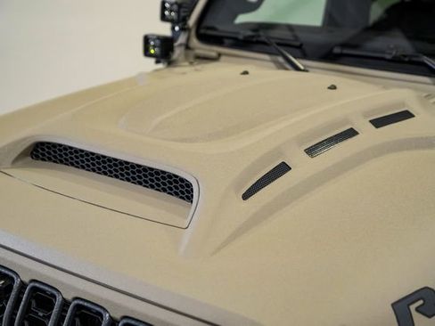 Used 2025 Jeep Gladiator Rubicon w/ Safety Group image 4