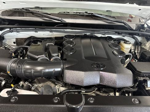 Used 2021 Toyota 4Runner SR5 Premium image 10