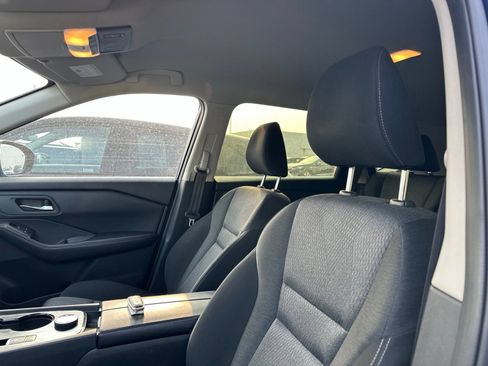 Used 2025 Nissan Rogue SV AWD/4WD image 5