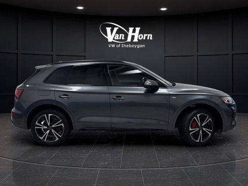 Used 2025 Audi Q5 2.0T Premium Plus w/ Premium Plus Package image 2