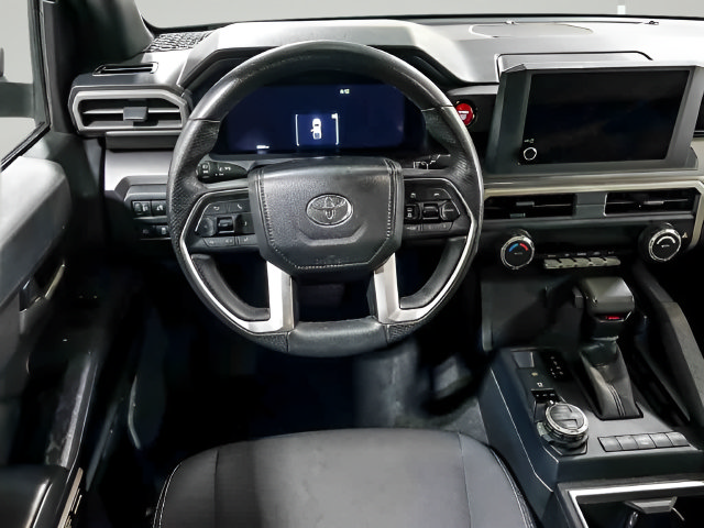 Certified 2025 Toyota Tacoma TRD Off-Road AWD/4WD image 14