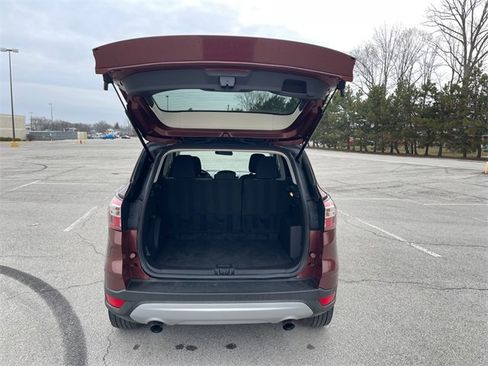 Used 2018 Ford Escape SE image 18