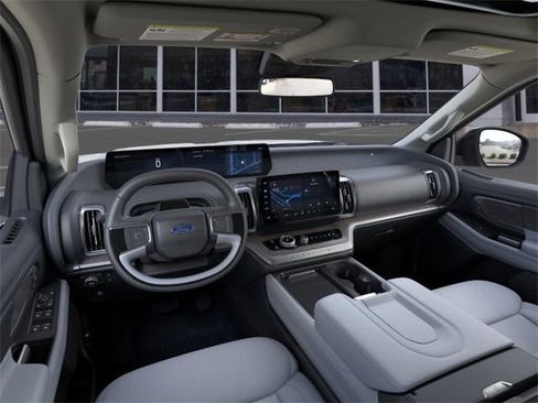 New 2025 Ford Expedition Platinum w/ Platinum Ultimate Package image 9