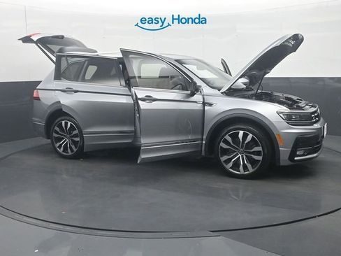 Used 2019 Volkswagen Tiguan SEL Premium image 34