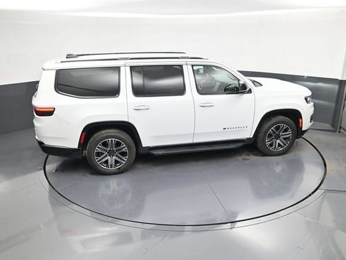 Used 2024 Jeep Wagoneer Series II w/ Flexible Seating Group RWD image 35