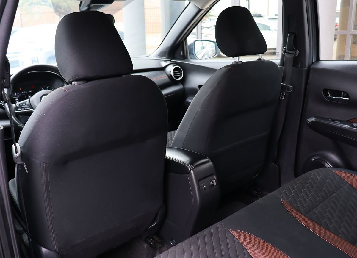 Used 2023 Nissan Kicks SR FWD image 31
