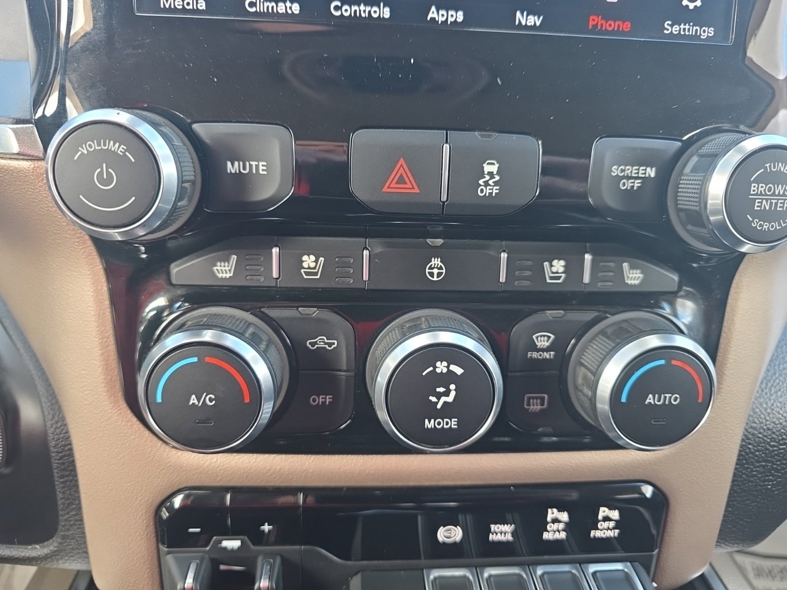 Used 2021 RAM 3500 Laramie AWD/4WD image 22