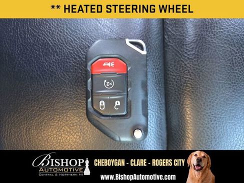 Used 2022 Jeep Wrangler Unlimited Sahara w/ LED Lighting Group AWD/4WD image 9
