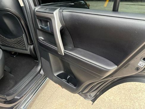 Used 2016 Toyota 4Runner Limited AWD/4WD image 36