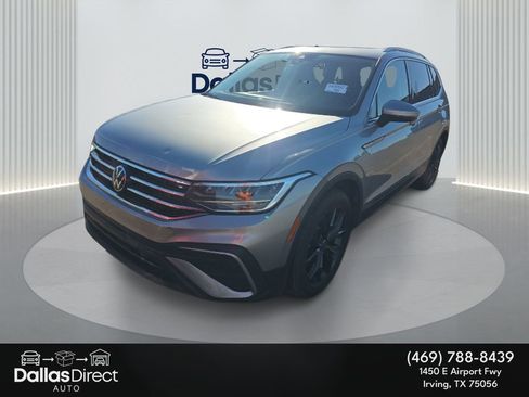 Used 2024 Volkswagen Tiguan SE image 2