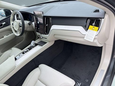 New 2026 Volvo XC60 T8 Ultra w/ Climate Package AWD/4WD image 31