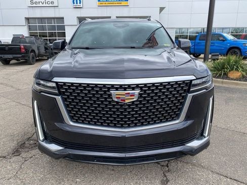 Used 2022 Cadillac Escalade ESV Premium Luxury AWD/4WD image 13