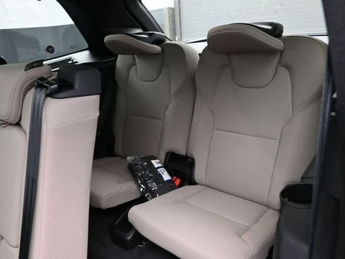 New 2026 Volvo XC90 B6 Plus w/ Protection Package Premier AWD/4WD image 10