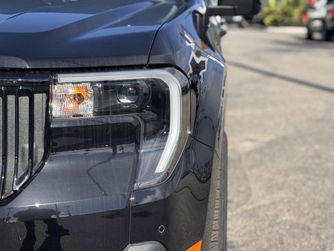 New 2025 Ford Maverick Lobo image 8