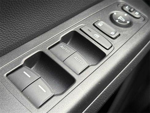 Used 2024 Honda CR-V Sport image 16