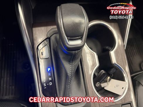 Used 2023 Toyota Highlander Limited image 15