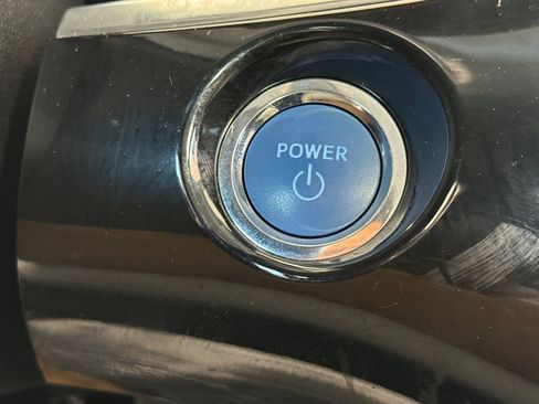 Used 2021 Toyota Prius Prime XLE FWD image 16