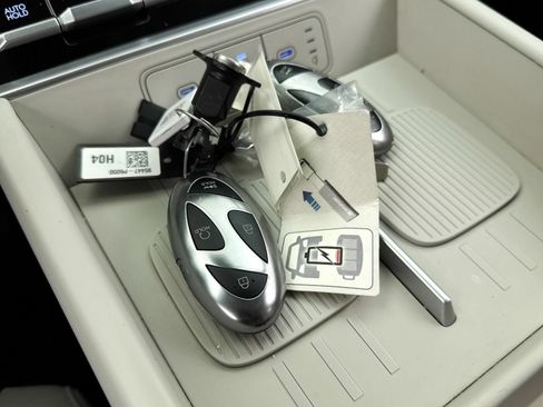 Used 2024 Hyundai Santa Fe SEL AWD/4WD image 36