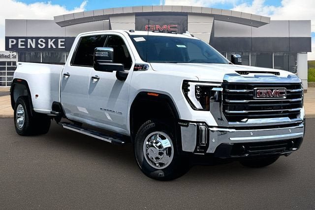 New 2026 GMC Sierra 3500 SLT w/ SLT Convenience Package AWD/4WD image 2
