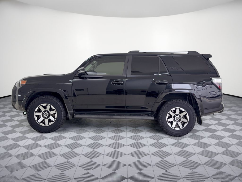 Used 2018 Toyota 4Runner TRD Off-Road Premium AWD/4WD image 2