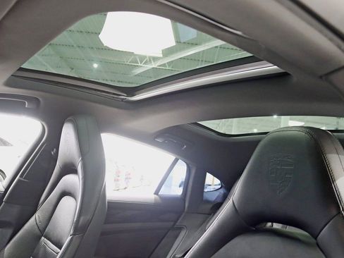 Used 2020 Porsche Panamera 4 AWD/4WD image 27