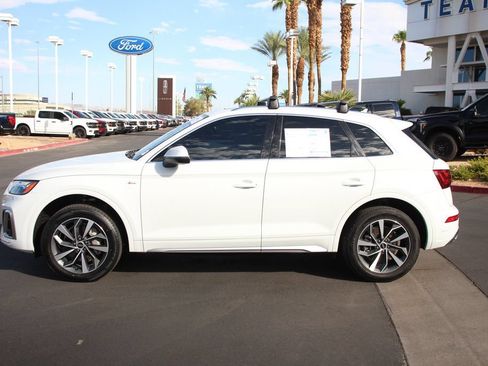 Used 2023 Audi Q5 2.0T Premium w/ Convenience Package AWD/4WD image 4