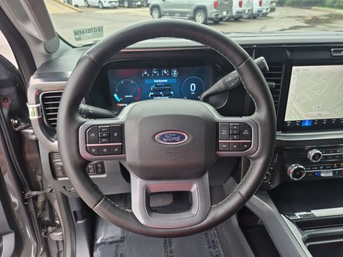 Used 2025 Ford F250 Lariat AWD/4WD image 12