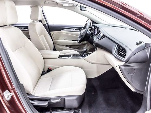 Used 2019 Buick Regal Preferred w/ Driver Confidence Package I image 31