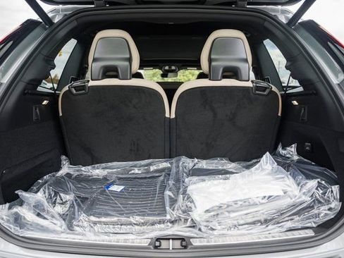 New 2026 Volvo XC90 B6 Plus w/ Protection Package Premier image 9
