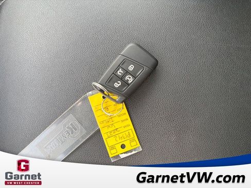 Used 2023 Volkswagen Atlas Cross Sport SE w/ Panoramic Sunroof Package image 29