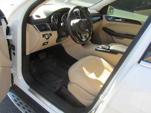 Used 2016 Mercedes-Benz GLE 350 w/ Premium Package image 17