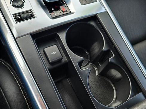 Used 2022 Jaguar XF R-Dynamic SE image 27