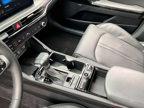 Used 2025 Kia K5 EX image 16