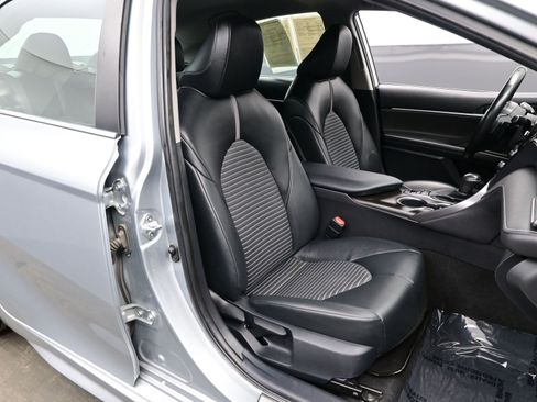 Used 2023 Toyota Camry SE image 14