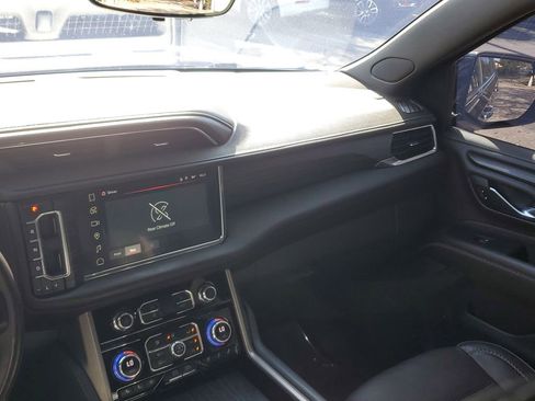 Used 2022 GMC Yukon XL Denali w/ Advanced Technology Package image 20