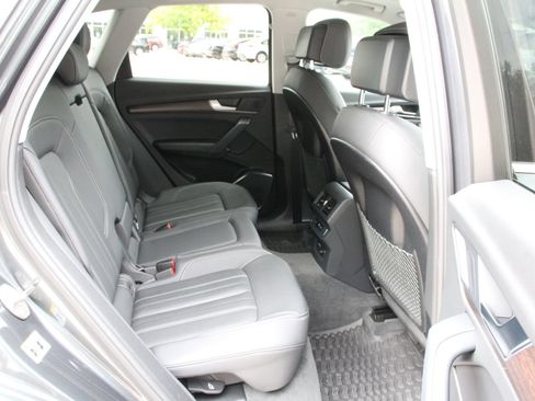 Used 2023 Audi Q5 2.0T Premium w/ Convenience Package AWD/4WD image 37