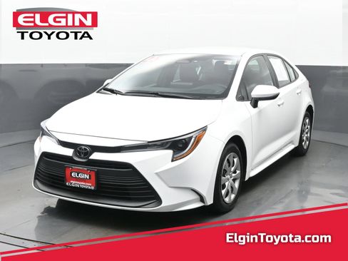 Used 2025 Toyota Corolla LE FWD image 1